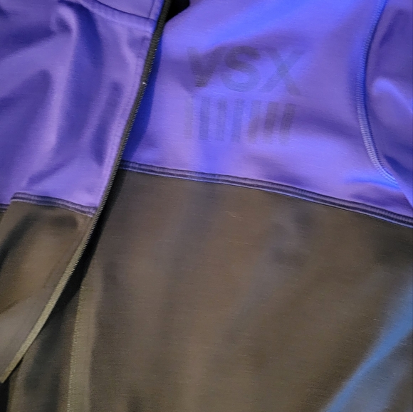 Victoria Secret sport medium womans zip up shirt - Picture 3 of 3